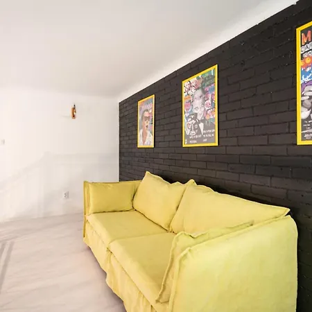 Pop-art Opera Apartment *